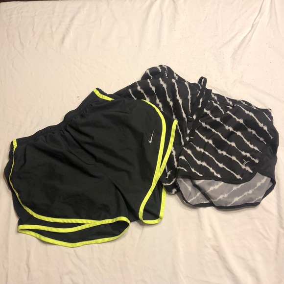Size small running shorts NIKE & Old navy